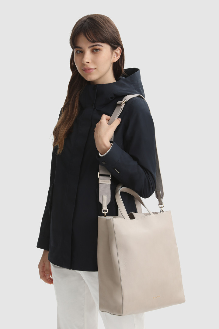 tote bag with detachable strap