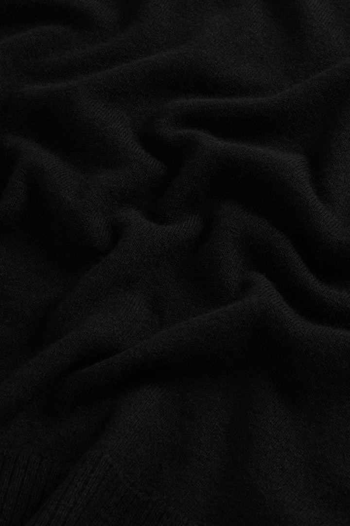 Crewneck Sweater in Virgin Wool and Cashmere Blend Black photo 6 | Woolrich
