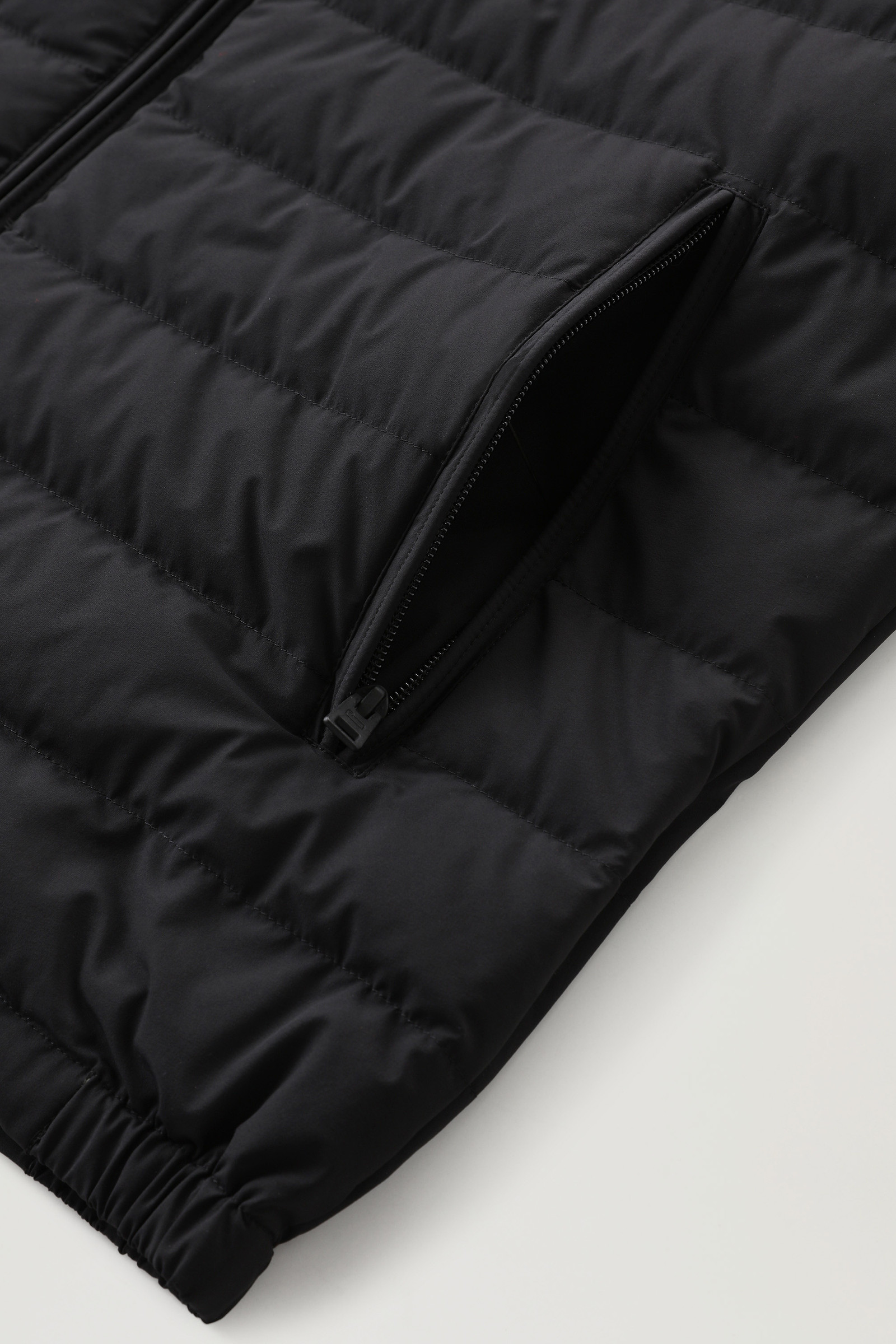 Sundance Hybridjacke aus Stretch-Nylon mit Kapuze schwarz photo 8 | Woolrich