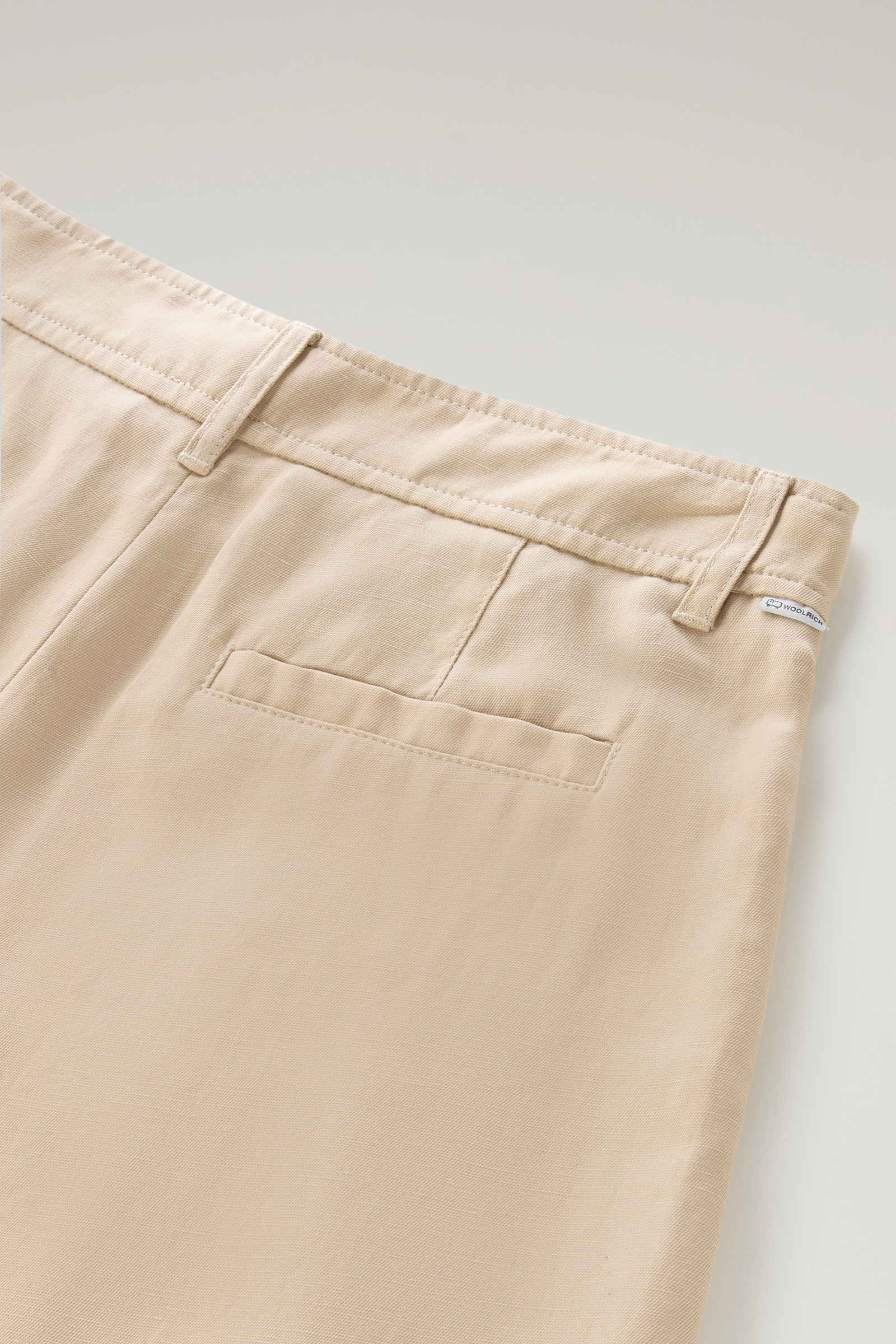 Shorts in Viscose Linen Blend with Pockets Beige photo 7 | Woolrich