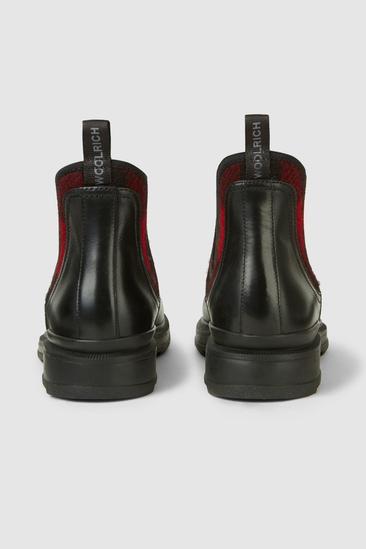 Chelsea boot with check pattern