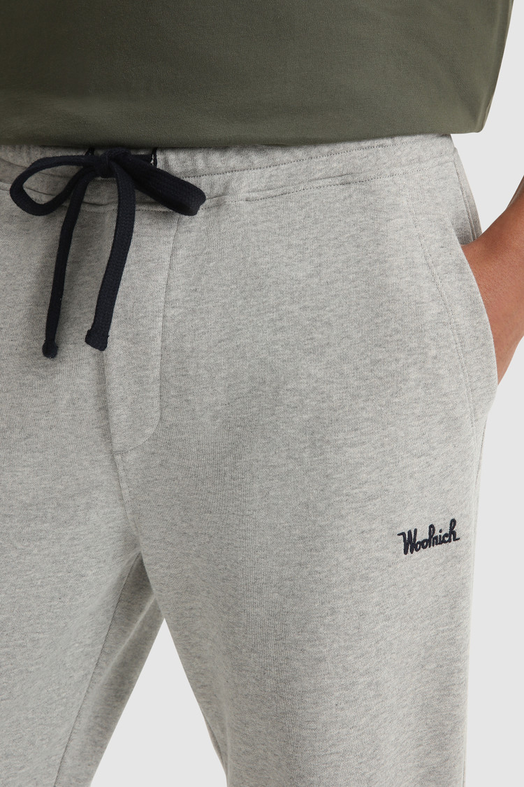 Pantaloni jogging Essential con logo ricamato