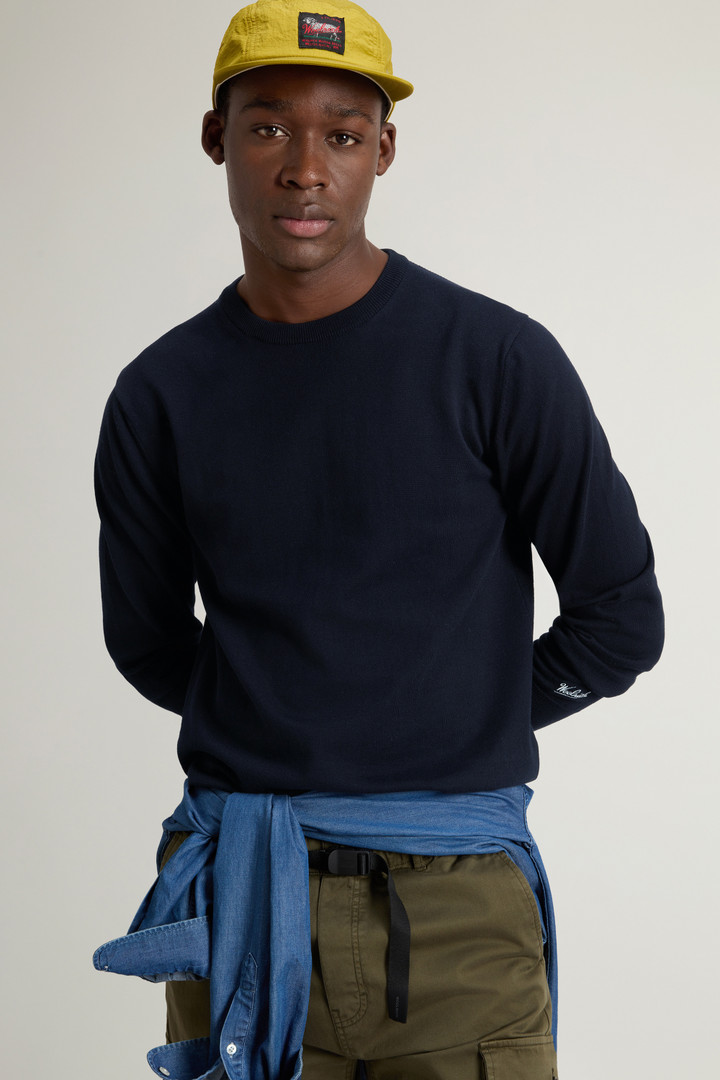 Crewneck Sweater in Pure Cotton with Embroidered Logo Blue photo 4 | Woolrich