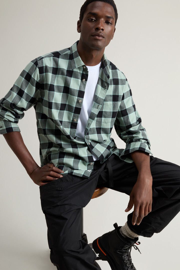 Plaid Shirt in Lightweight Flannel Green photo 4 | Woolrich