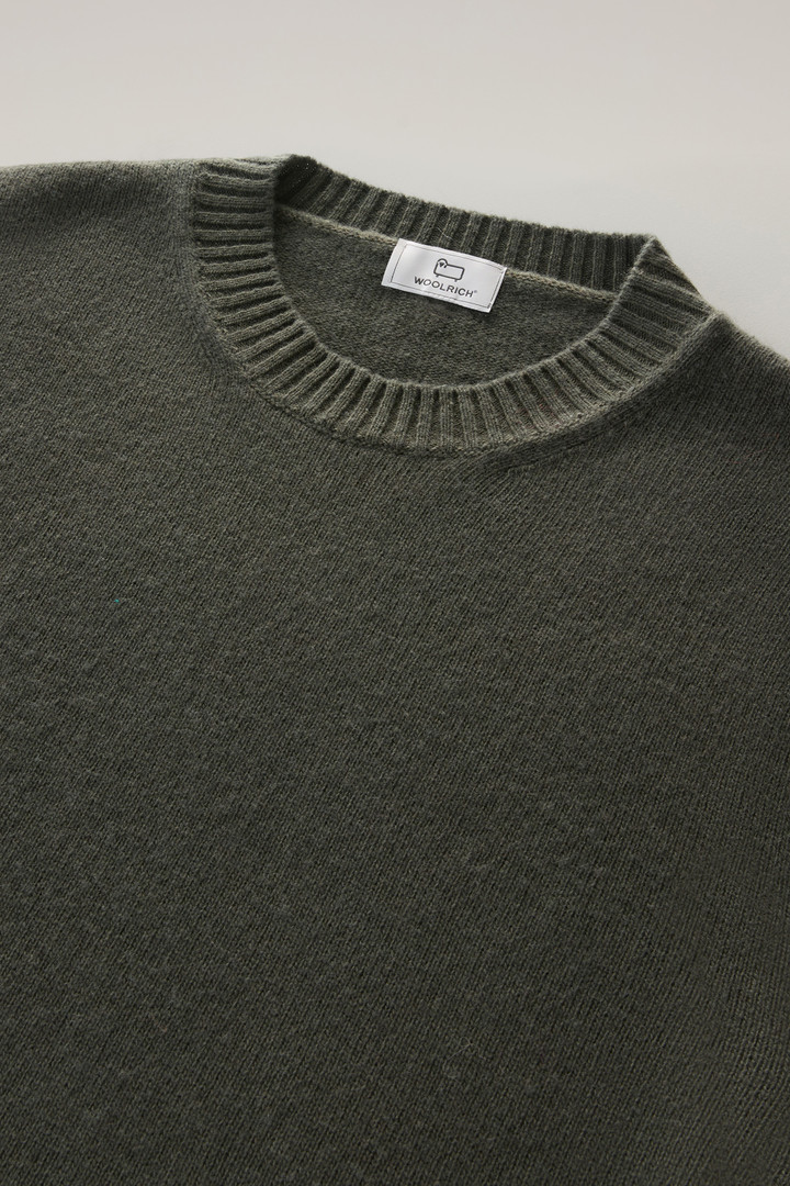 Garment-dyed Crewneck in Pure Virgin Wool Green photo 2 | Woolrich