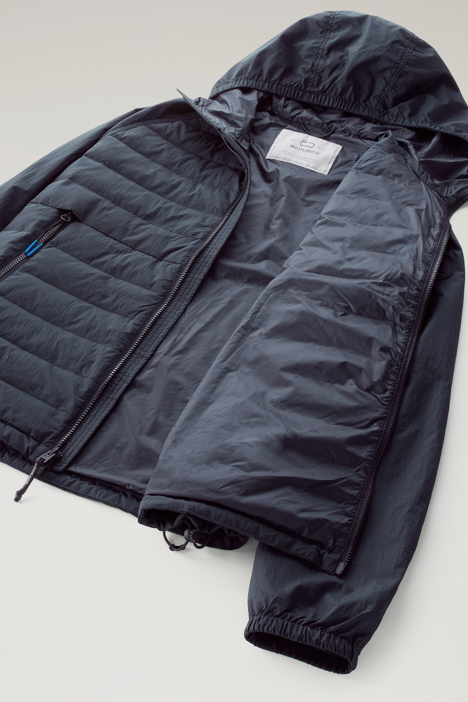 Veste Hybrid en nylon crinkle avec matelassage sur le devant et capuche bleu photo 11 | Woolrich