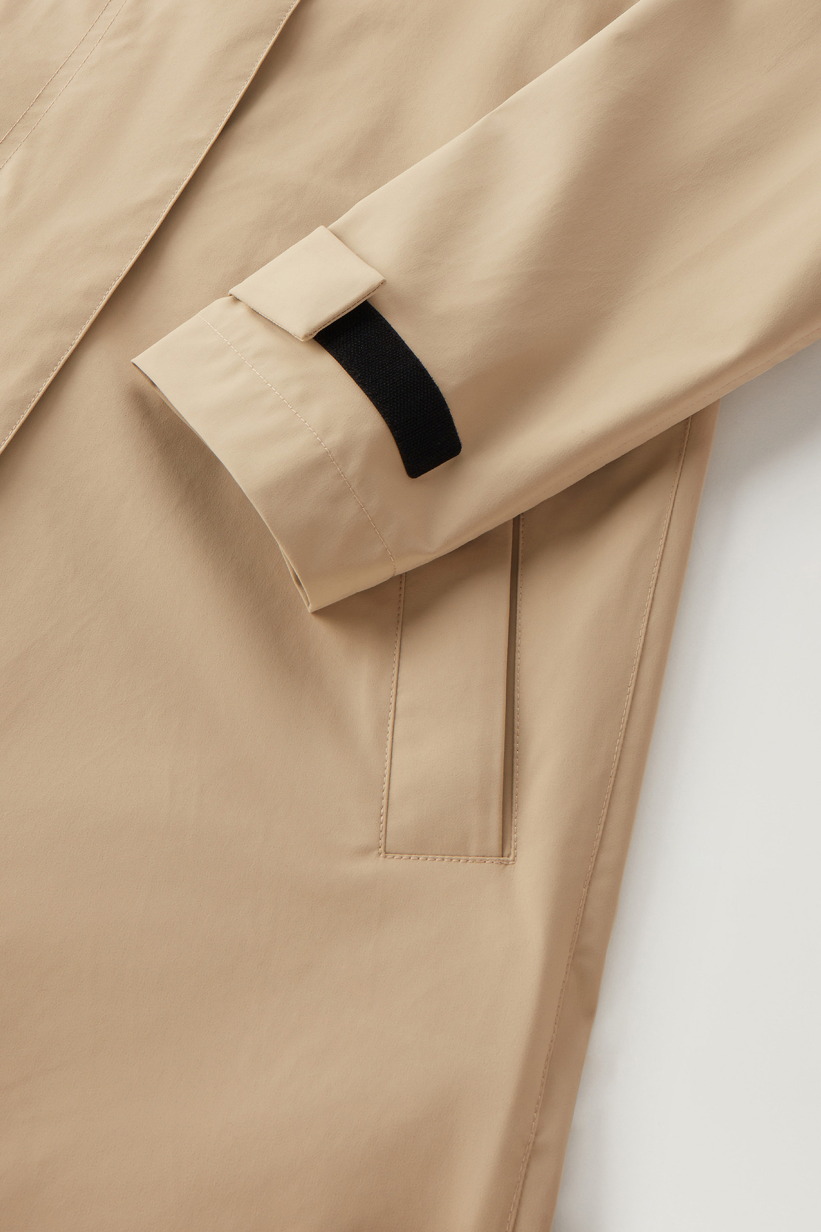 Leichter Trenchcoat Fayette mit abnehmbarer Kapuze beige photo 9 | Woolrich