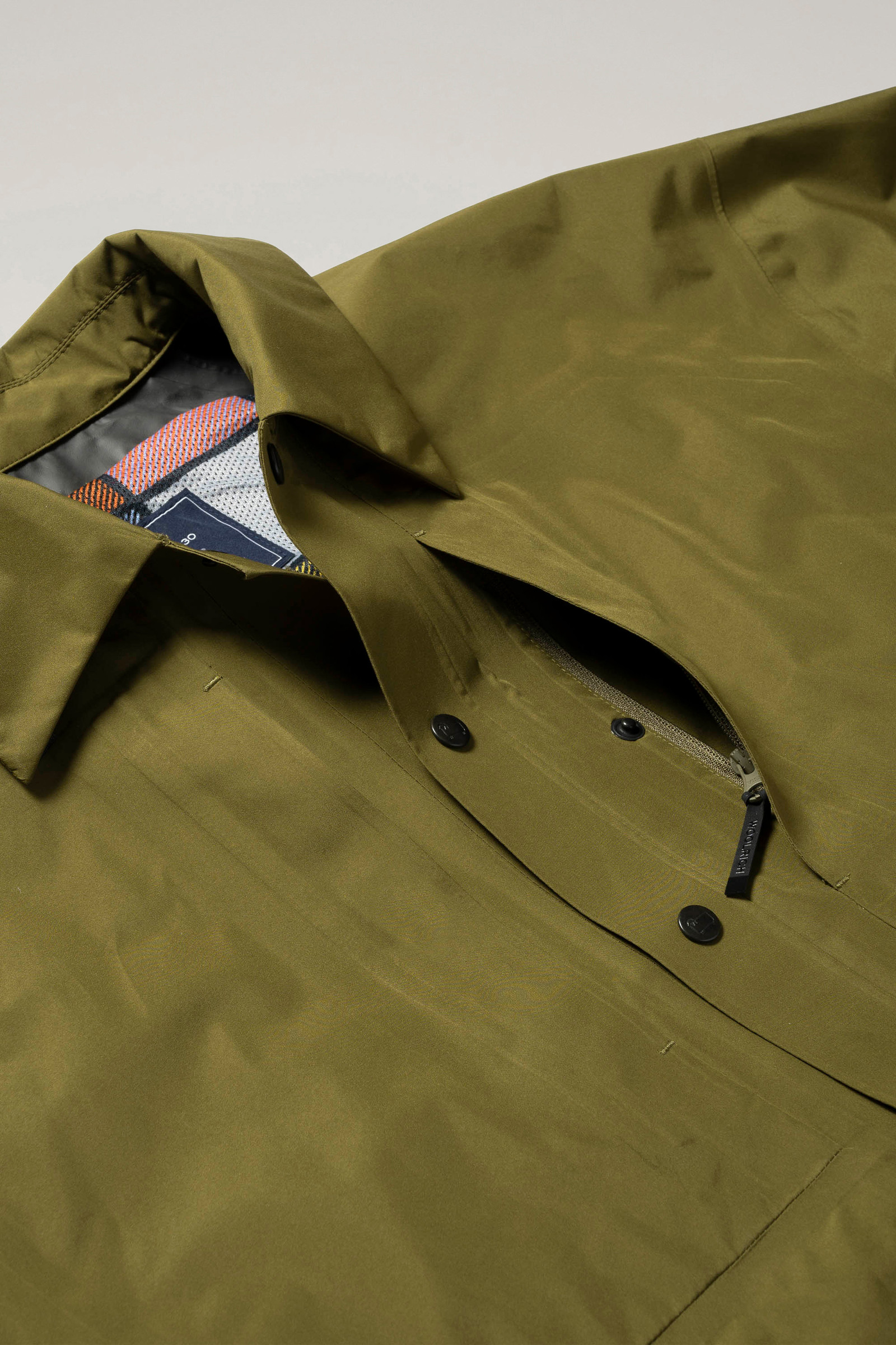 Overshirt in GORE-TEX INFINIUM Green photo 6 | Woolrich