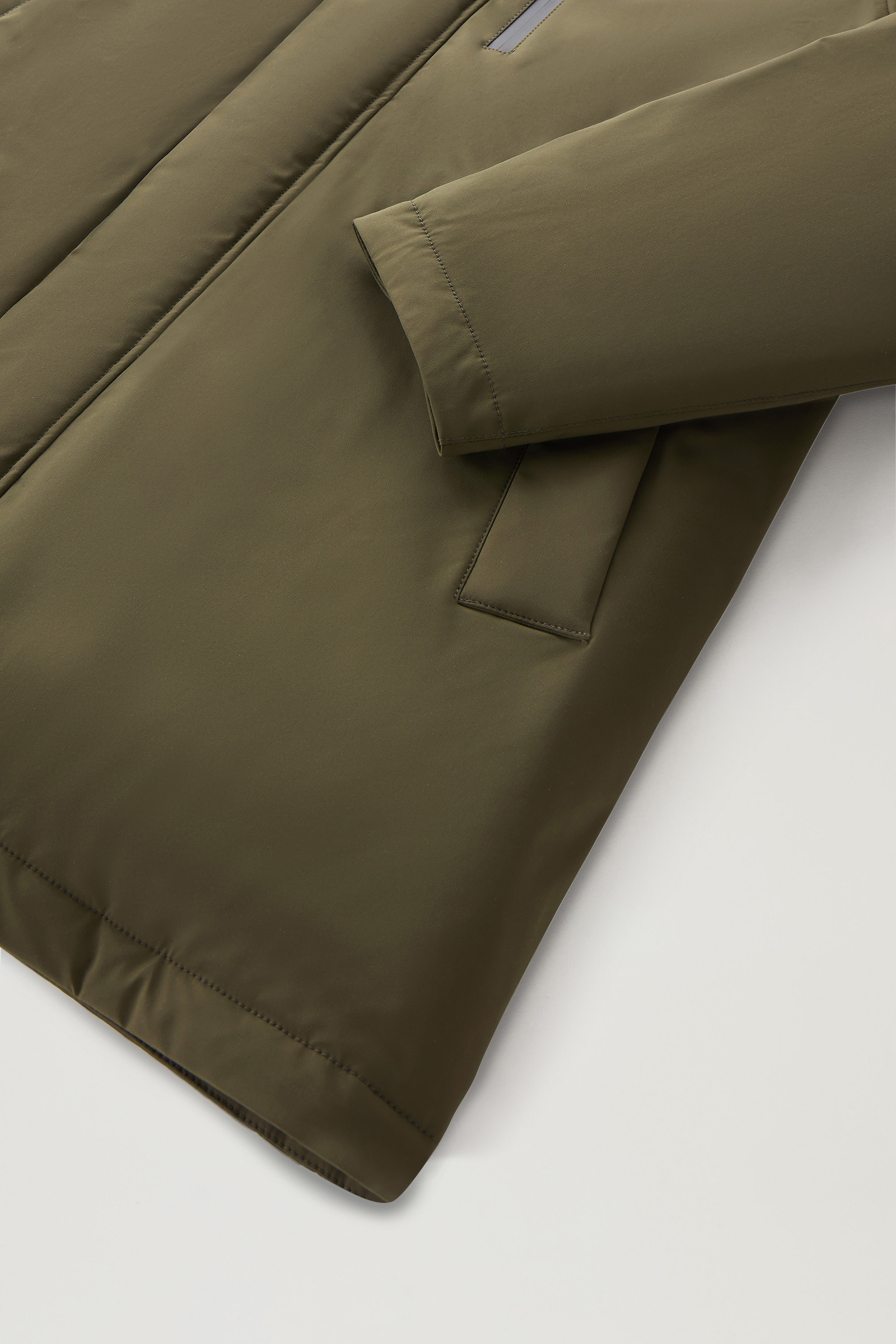Mountain Parka in nylon elasticizzato verde photo 9 | Woolrich