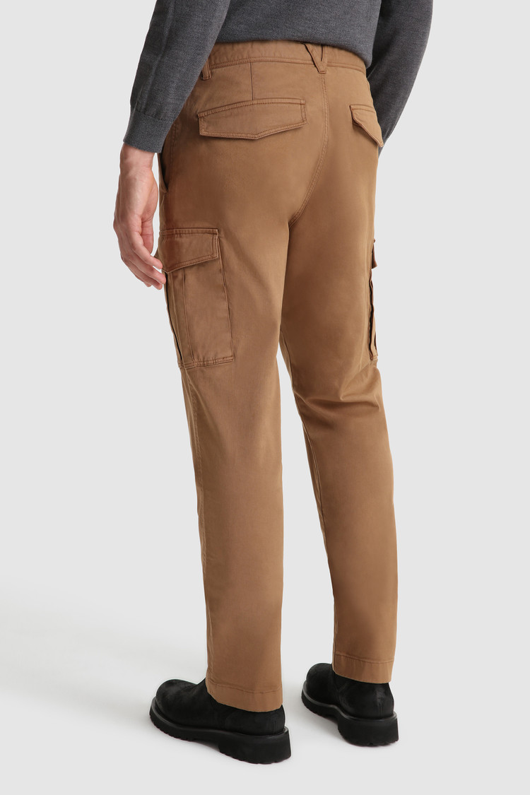 Pantalones cargo de algodón elástico teñido en prenda