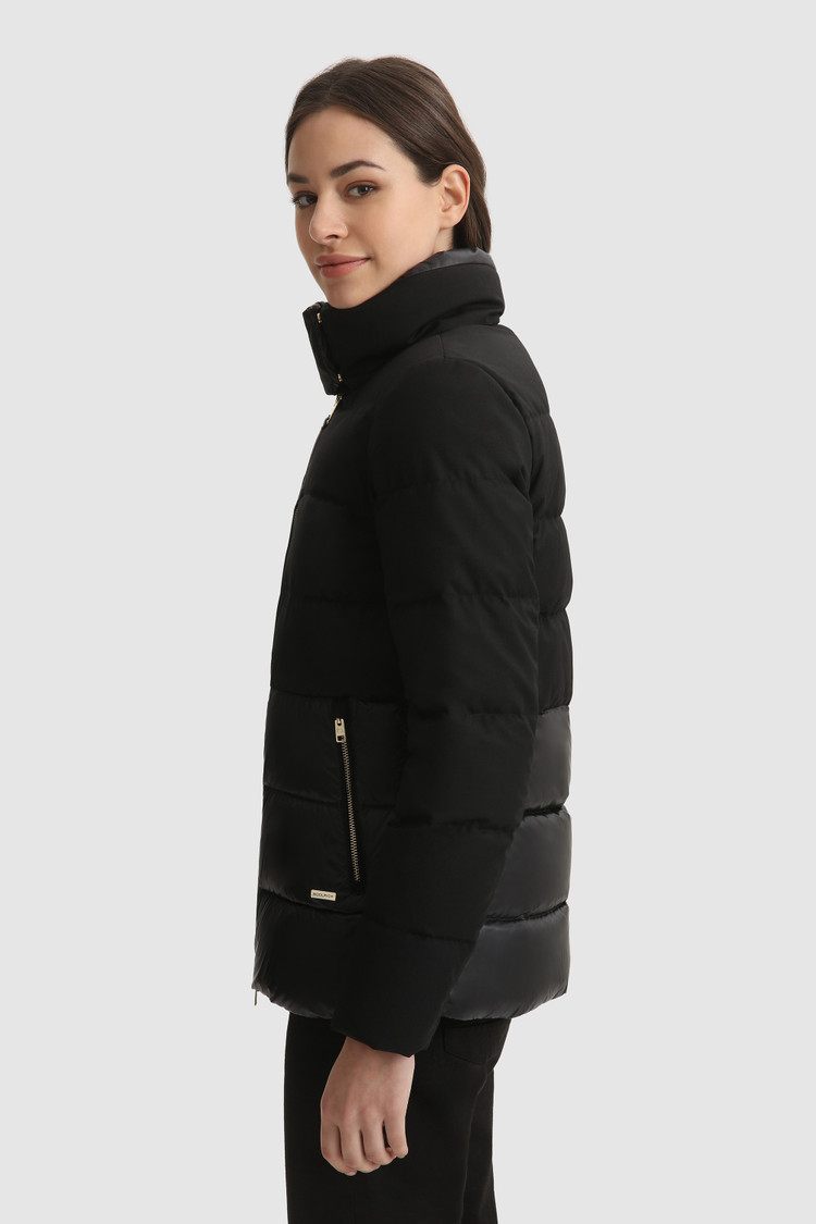 Veste courte Luxury en duvet avec matelassage horizontal