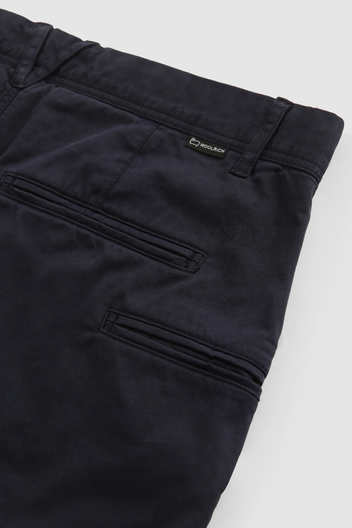 Pantaloni chino in cotone tinto in capo elasticizzato