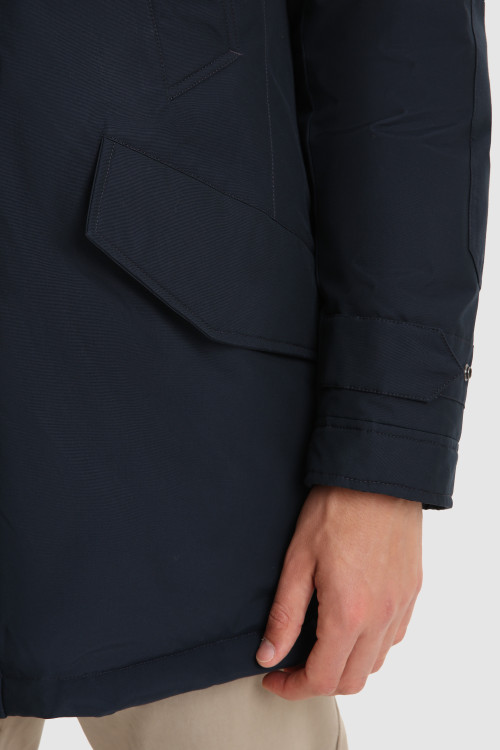Polar Parka met hoge kraag en afneembare bontkraag Blauw photo 2 | Woolrich