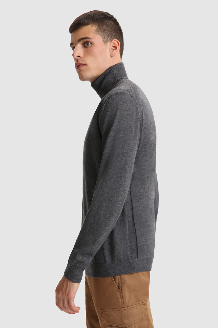 Turtleneck Sweater in extra fine merino wool