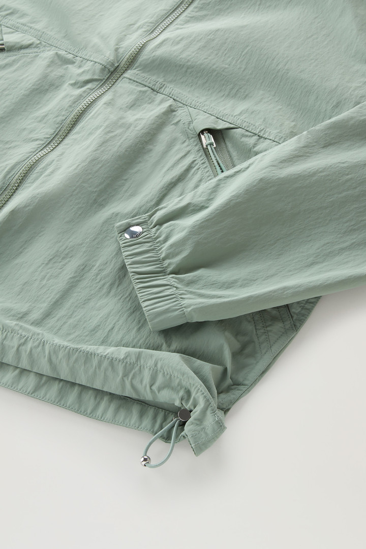 Veste coupe-vent à capuche en nylon crinkle Vert photo 9 | Woolrich