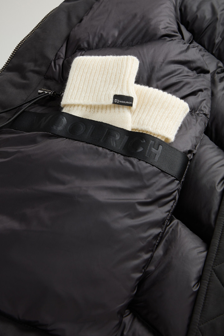 Arctic Parka corta de Mountain Cloth con capucha y pelo desmontables Negro photo 12 | Woolrich