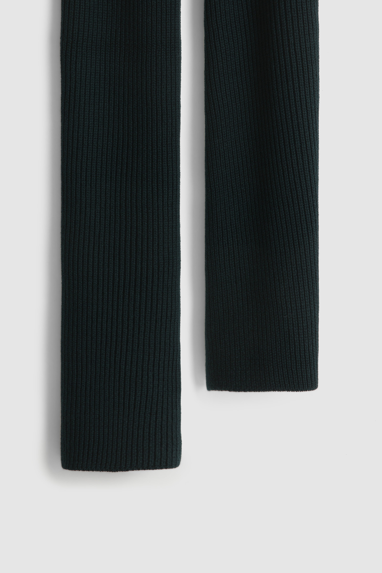 Ribbed Virgin Wool Scarf Green photo 2 | Woolrich