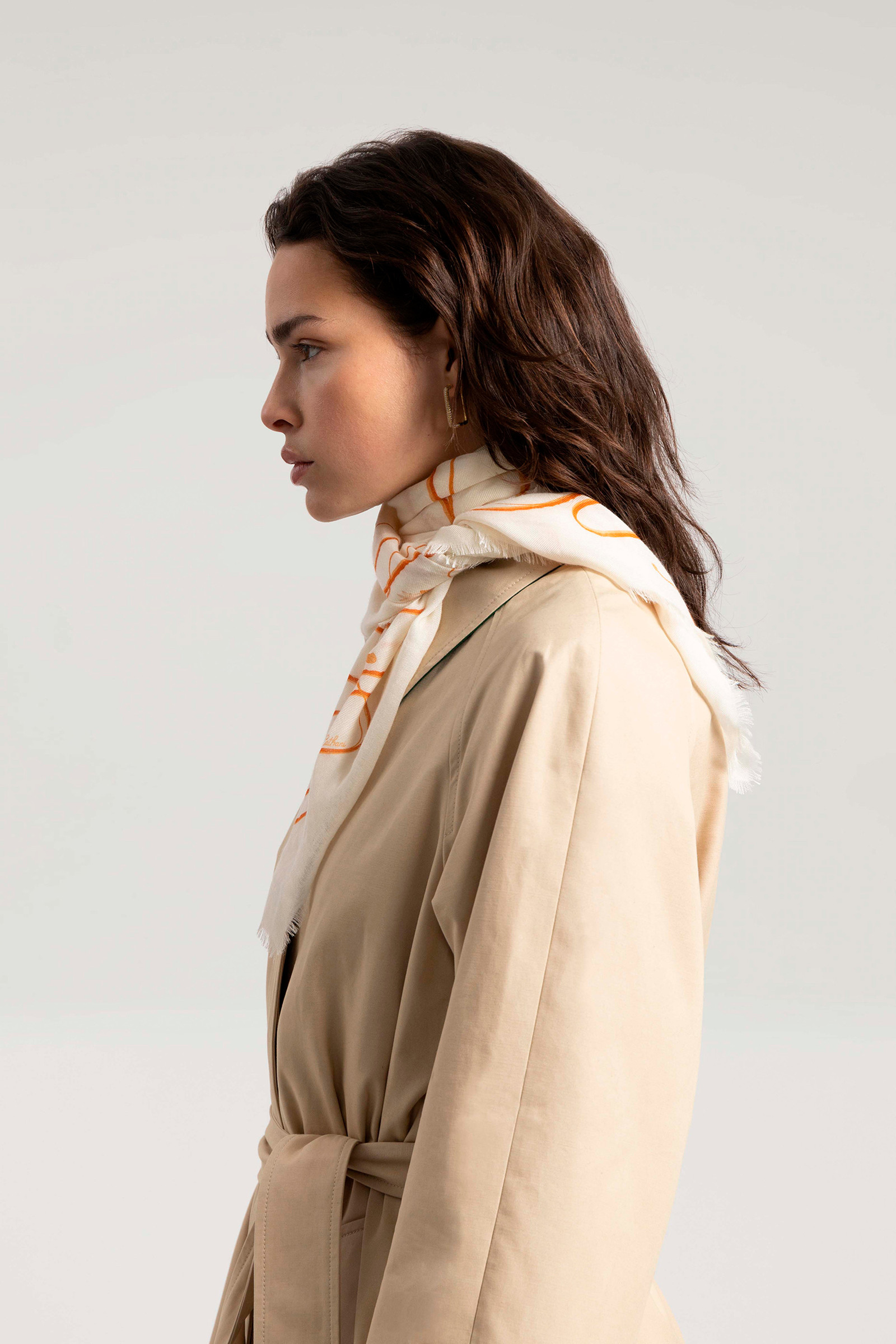 Foulard arré en laine et modal mélangés - Daniëlle Cathari / Woolrich blanc photo 2 | Woolrich
