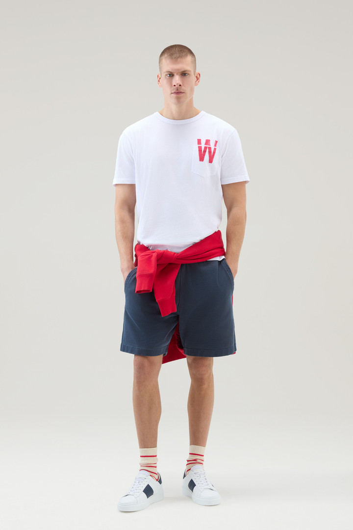 T-Shirt aus reiner Baumwolle mit kleiner Tasche Weiß photo 2 | Woolrich
