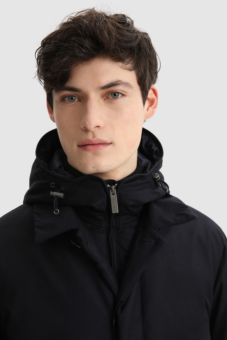 Luxury 2-in-1 coat in fine Italian wool and silk crafted with a Loro Piana fabric