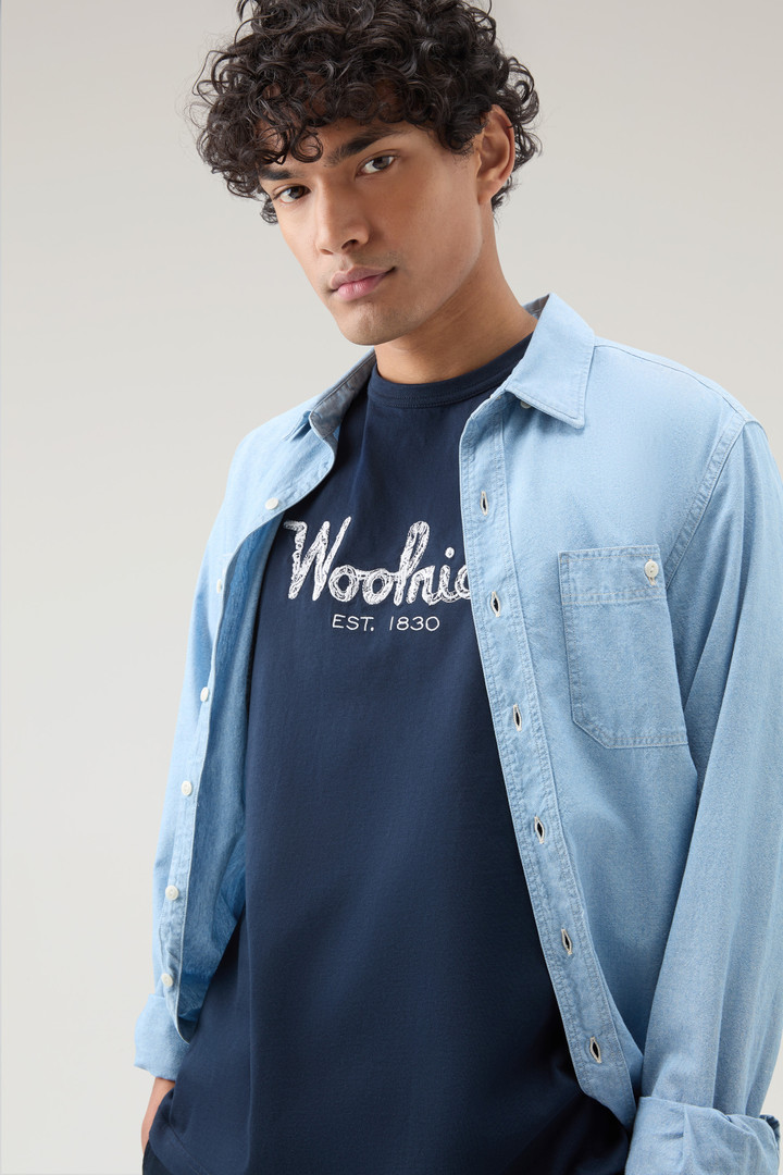 T-Shirt aus reiner Baumwolle mit Stickerei Blau photo 4 | Woolrich
