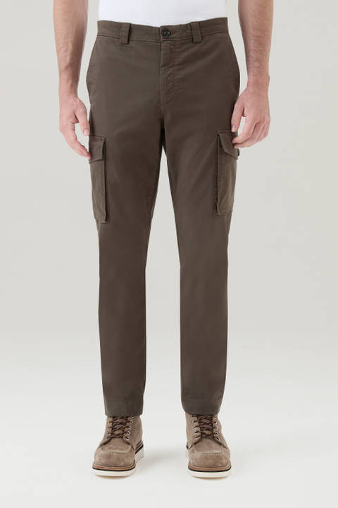 Garment-Dyed Cargo Pants in Stretch Cotton Twill Green | Woolrich