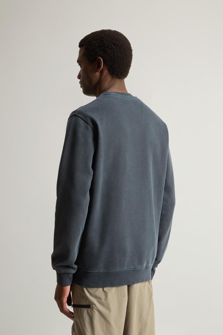 Garment-Dyed Crewneck Sweatshirt in Pure Cotton with Embroidered Logo Blue photo 3 | Woolrich