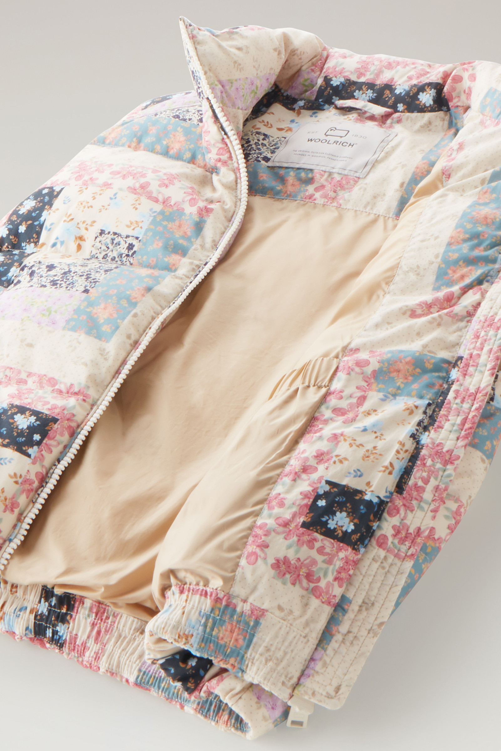 Steppweste Pennsylvania mit Patchworkdruck multicolor photo 9 | Woolrich