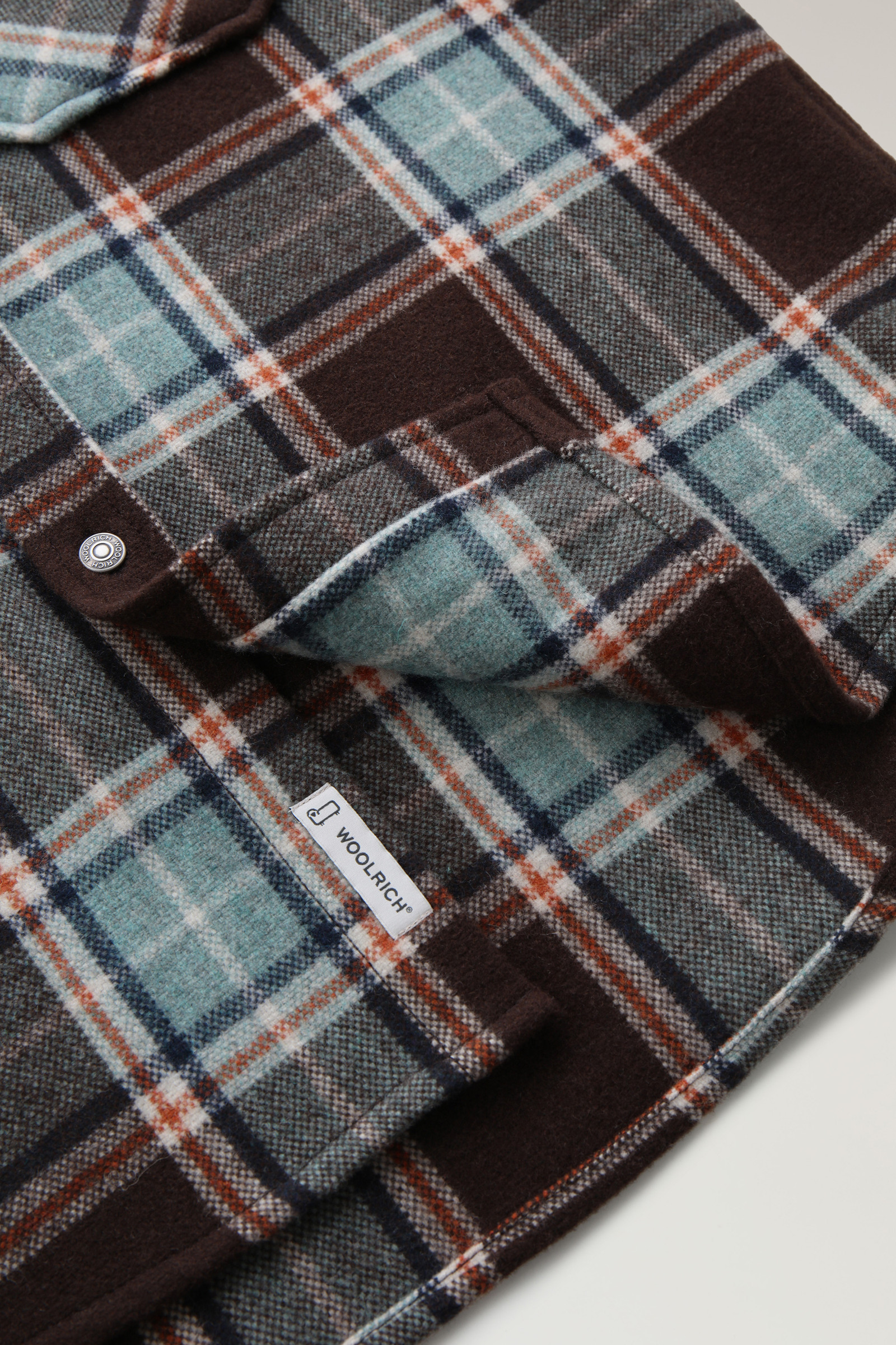 Alaskan Check Overshirt in Recycled Italian Wool Blend Beige | Woolrich USA