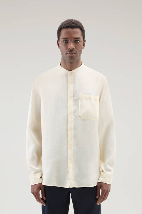 Gekleurd overhemd van zuiver linnen met bandkraag Wit | Woolrich
