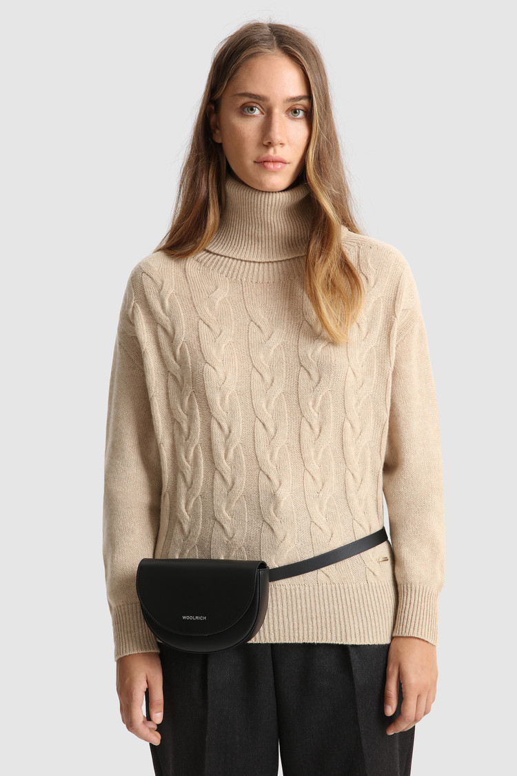 Petit sac à bandoulière en cuir avec fermeture magnétique