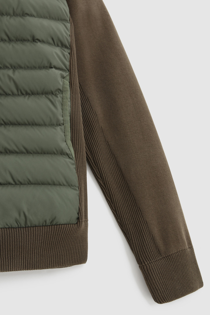 Gesteppte Trainingsjacke mit gestrickten Ärmeln
