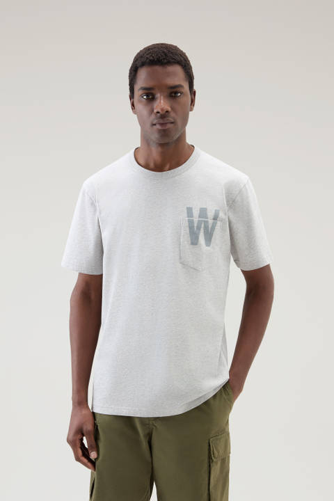 T-Shirt aus reiner Baumwolle mit kleiner Tasche Grau | Woolrich