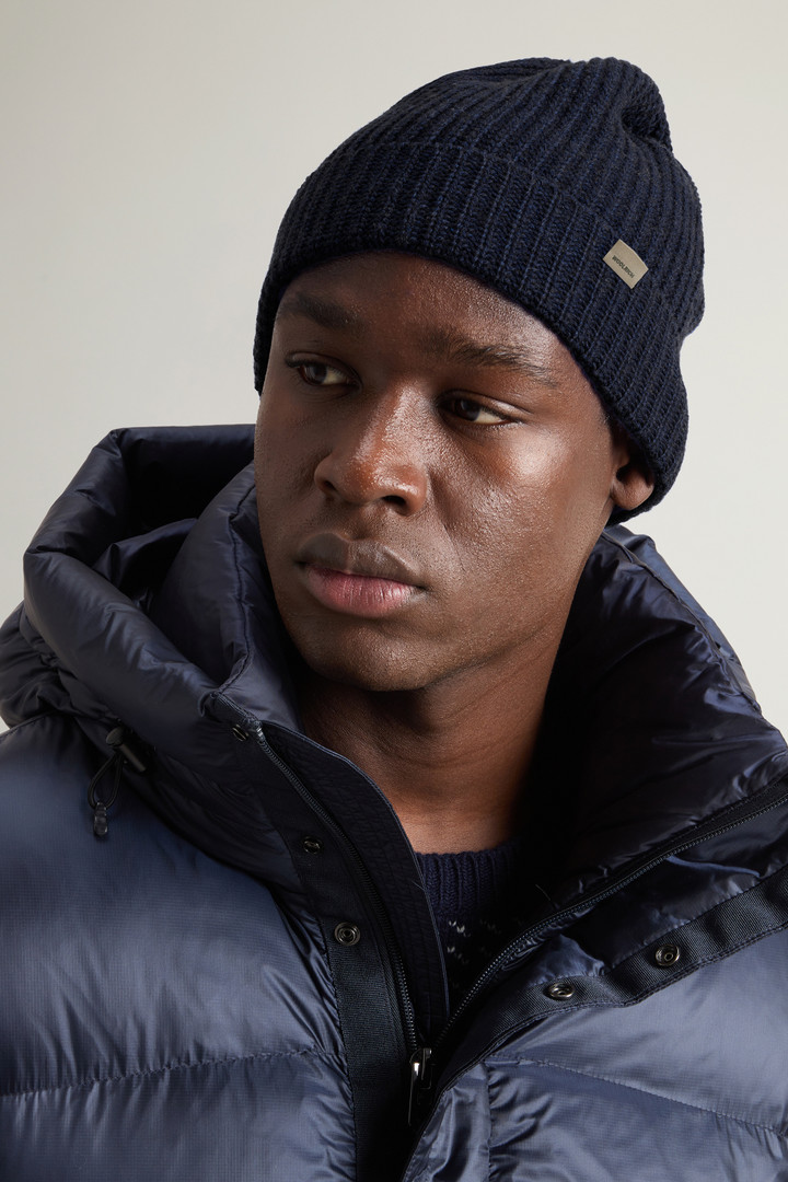 KNITTED RIBBED BEANIE Blauw photo 4 | Woolrich