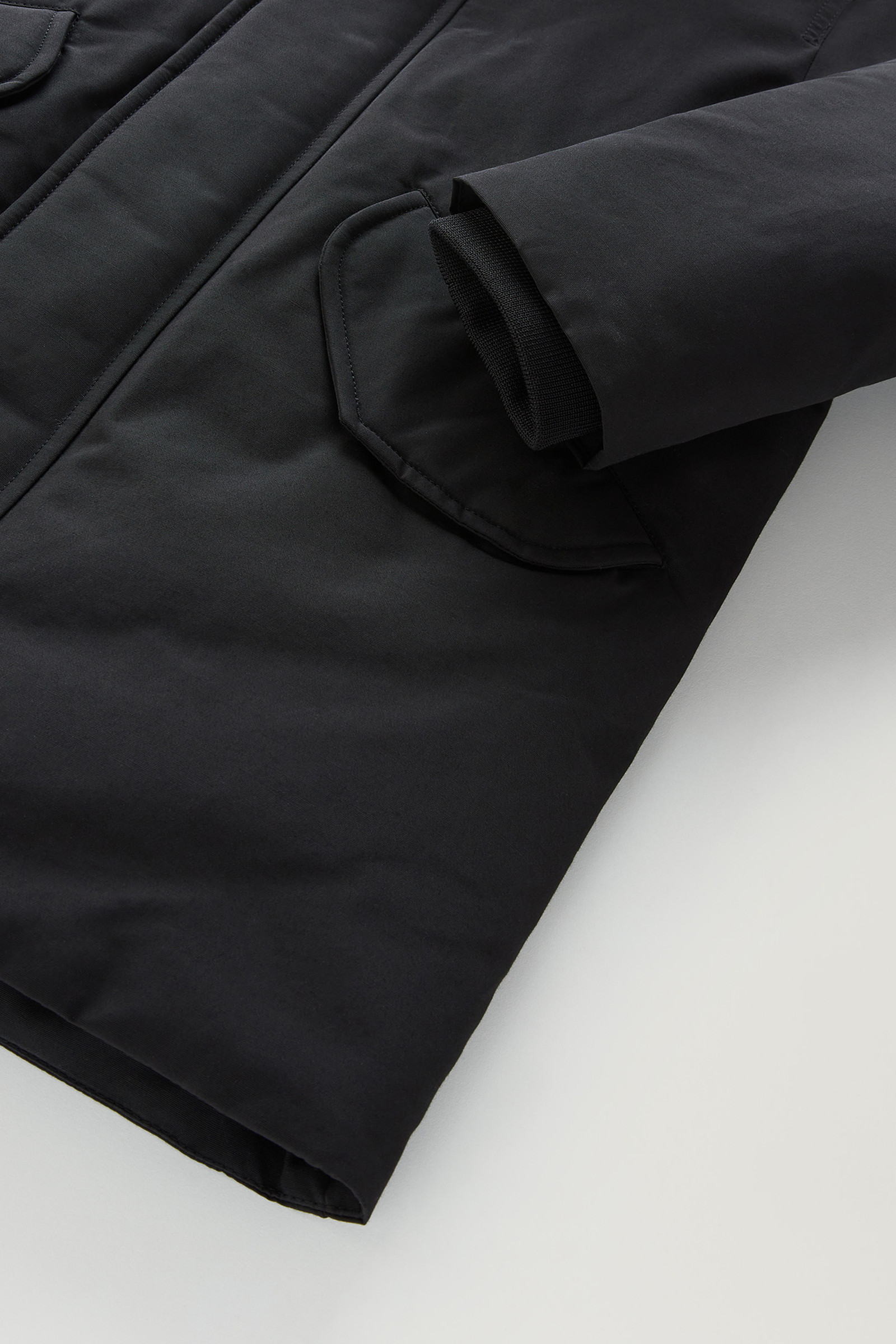 Boys' Polar Parka in Ramar Cloth Black photo 6 | Woolrich
