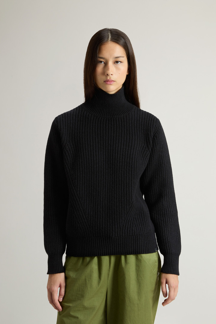 Canberra Pullover mit Stehkragen aus reiner Schurwolle Schwarz photo 1 | Woolrich