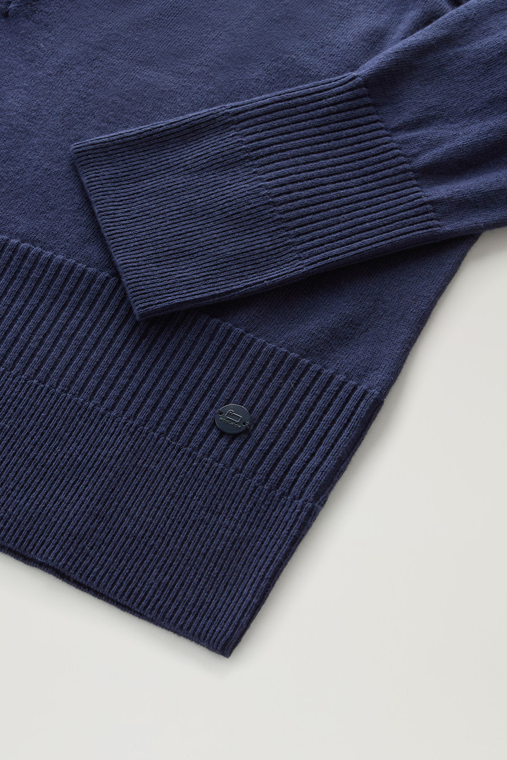 V-Neck Sweater in Cotton and Cashmere Blue photo 7 | Woolrich