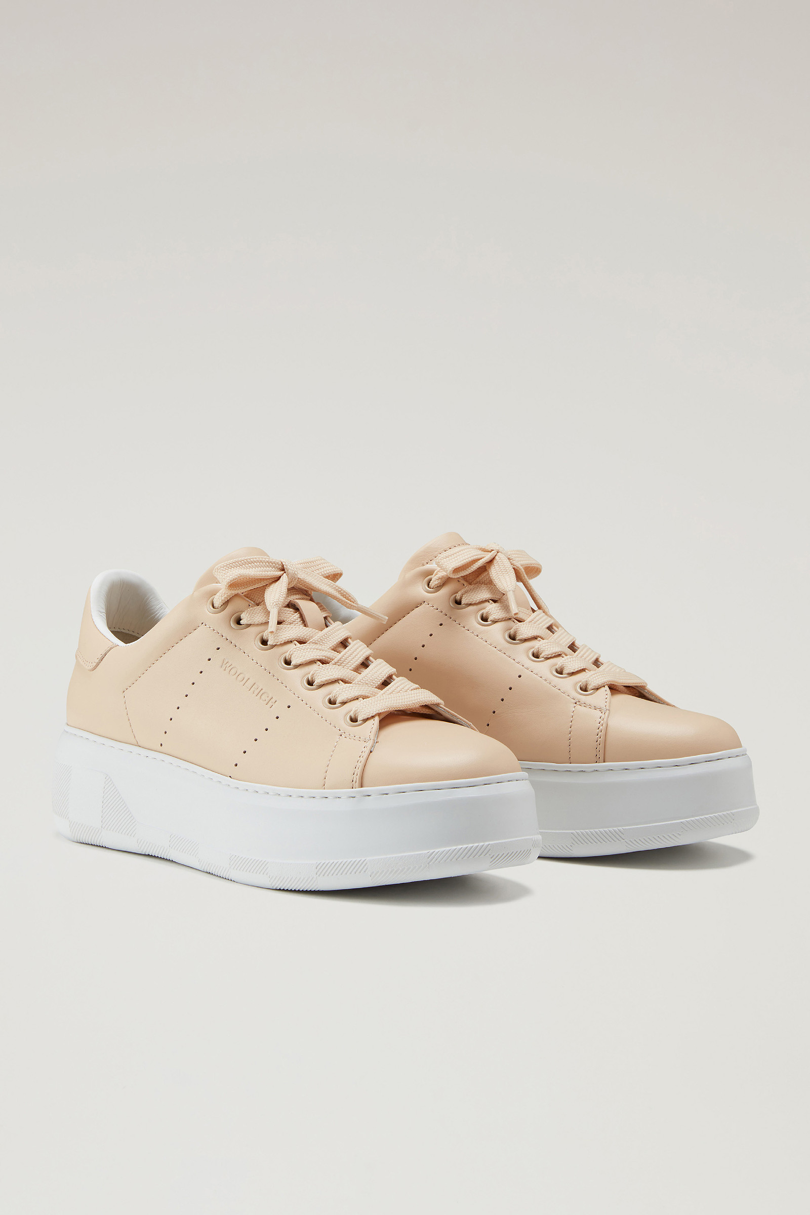 Sneakers Chunky Court in morbida pelle con dettagli a contrasto rosa photo 2 | Woolrich