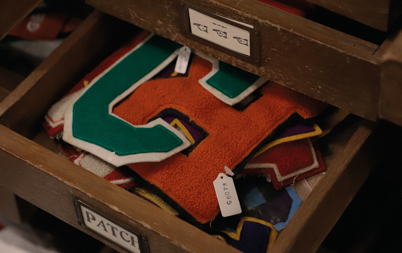 woolrich ウールリッチ　置物　看板　什器　　　vintage インテリア Tokyo Vintage Shopping Guide | Woolrich US