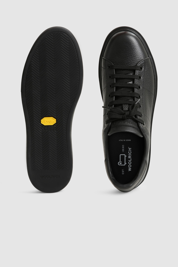 Sneaker Classic Court in camoscio ingrassato