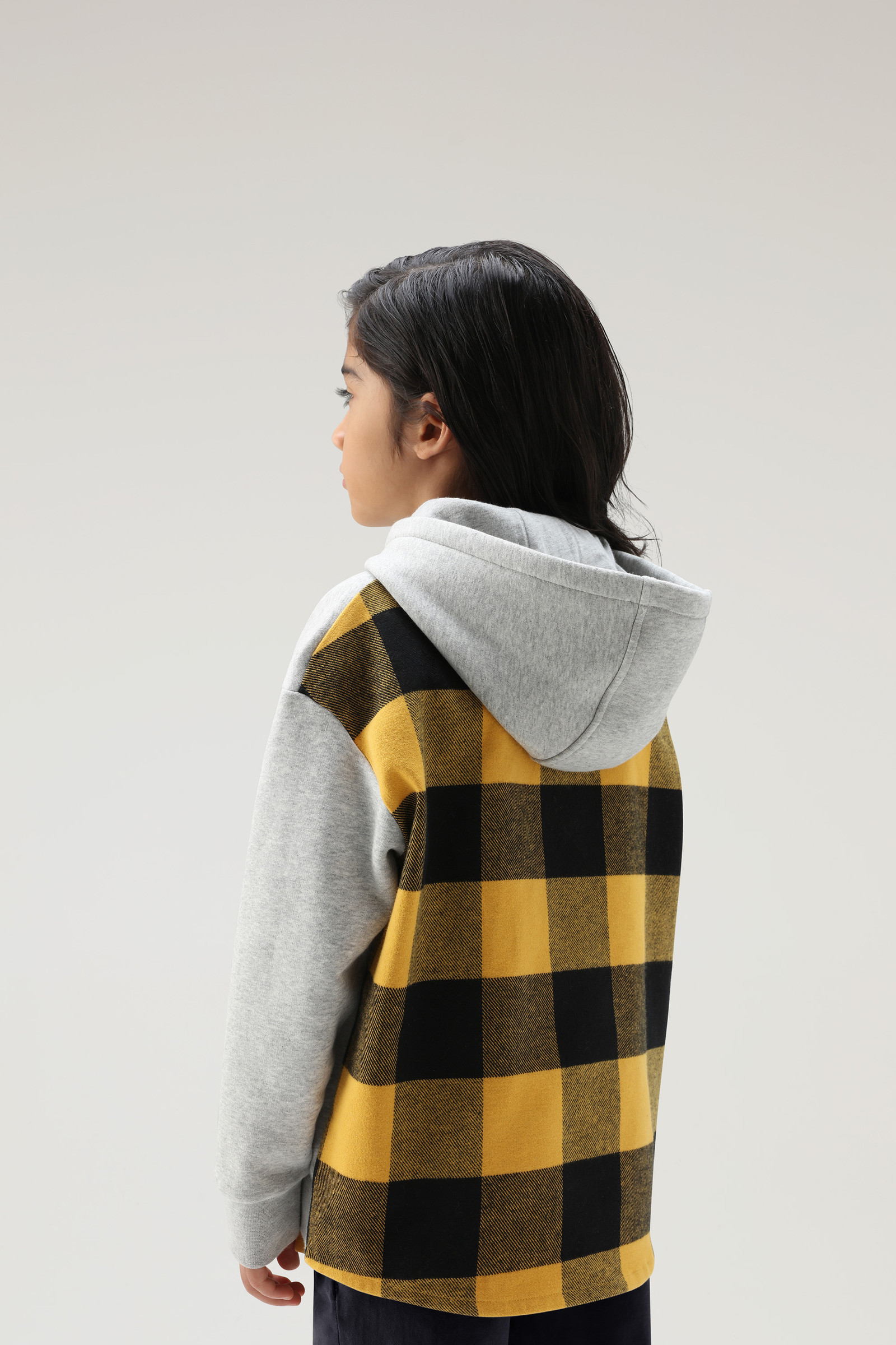 Jungenkapuzenpulli mit Logo und Buffalo-Karomuster auf der Rückseite gelb photo 3 | Woolrich