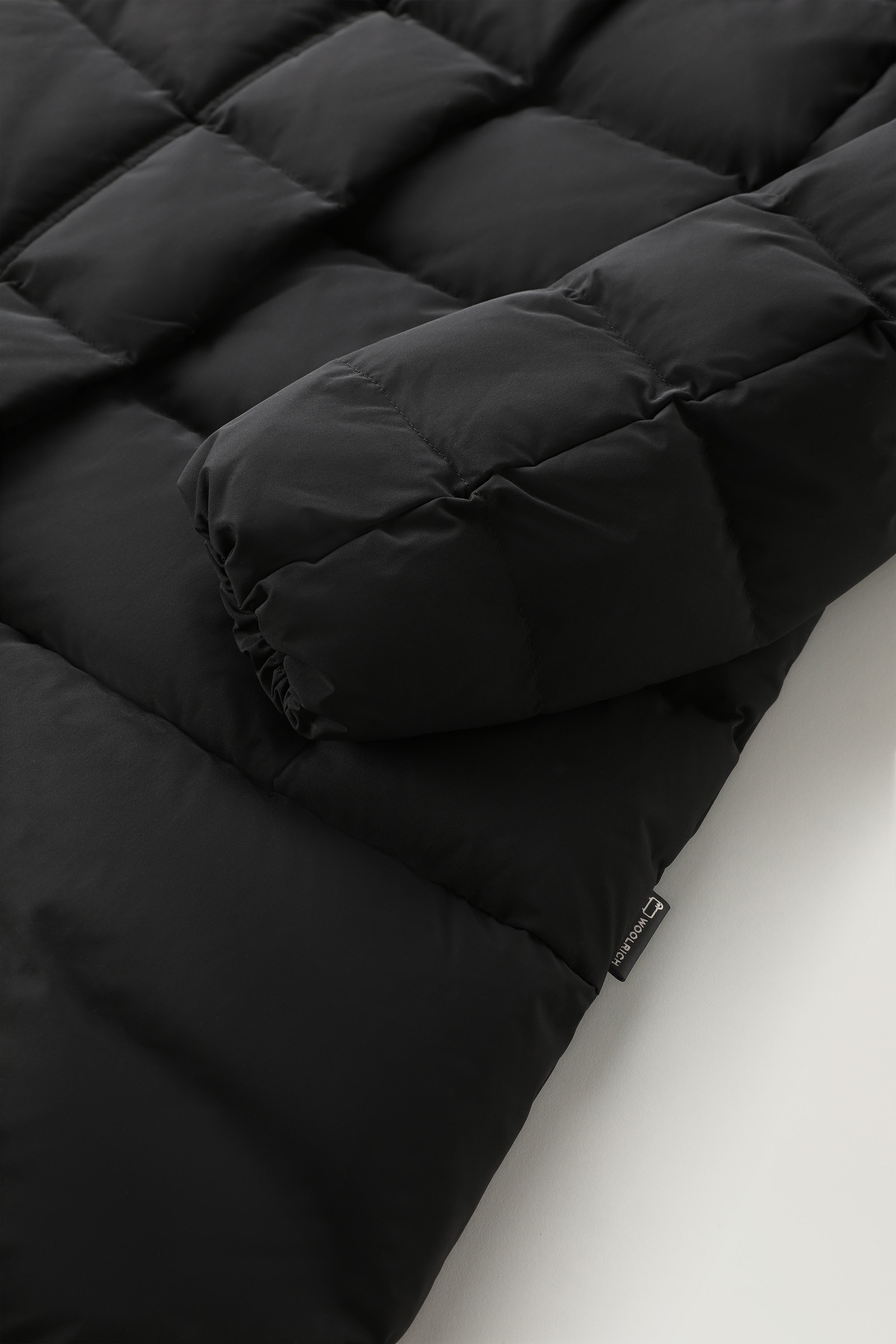 Puffy Prescott Parka in Urban Touch Black photo 7 | Woolrich