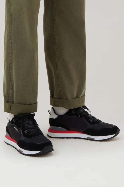 Retro-Sneaker aus Veloursleder mit Nylon-Details Schwarz photo 2 | Woolrich