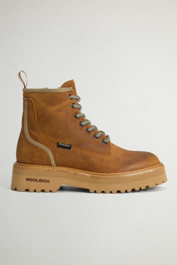 Main Springerstiefel aus gebürstetem Veloursleder Braun | Woolrich