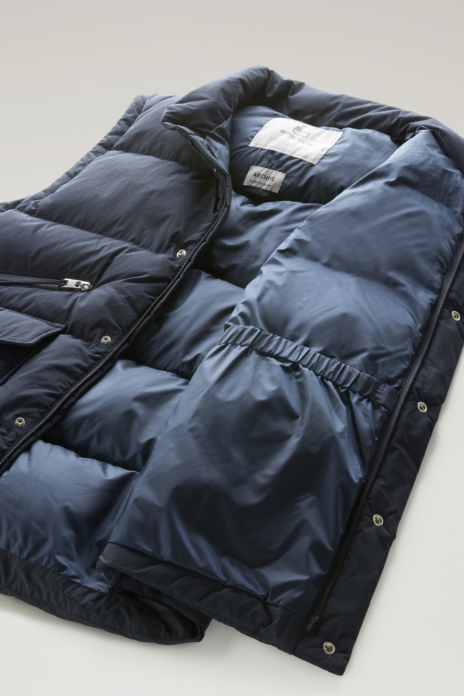 Gilet Aleutian in nylon riciclato Eco Taslan trapuntato blu photo 9 | Woolrich