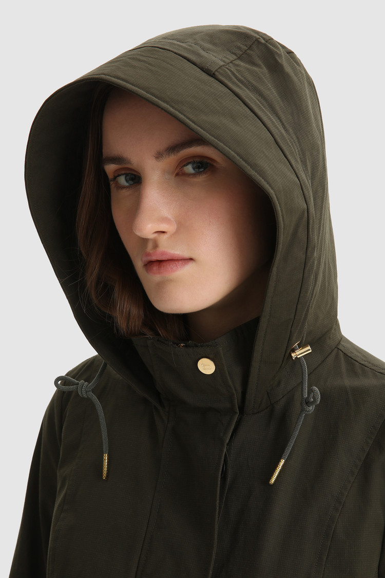 Azun Parka con cordón y capucha ajustable