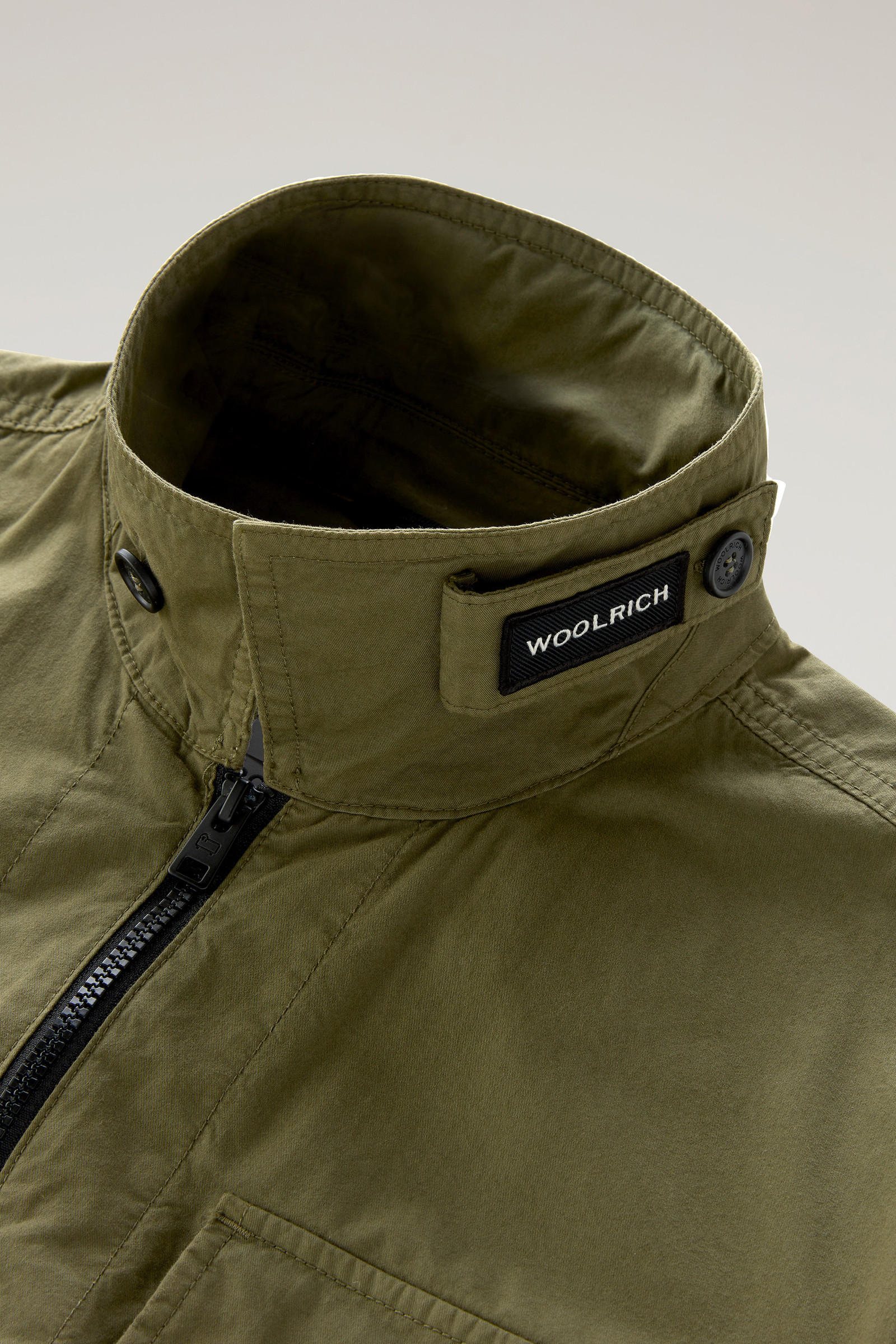 Men's Garment-Dyed Overshirt in Pure Cotton Green | Woolrich UK