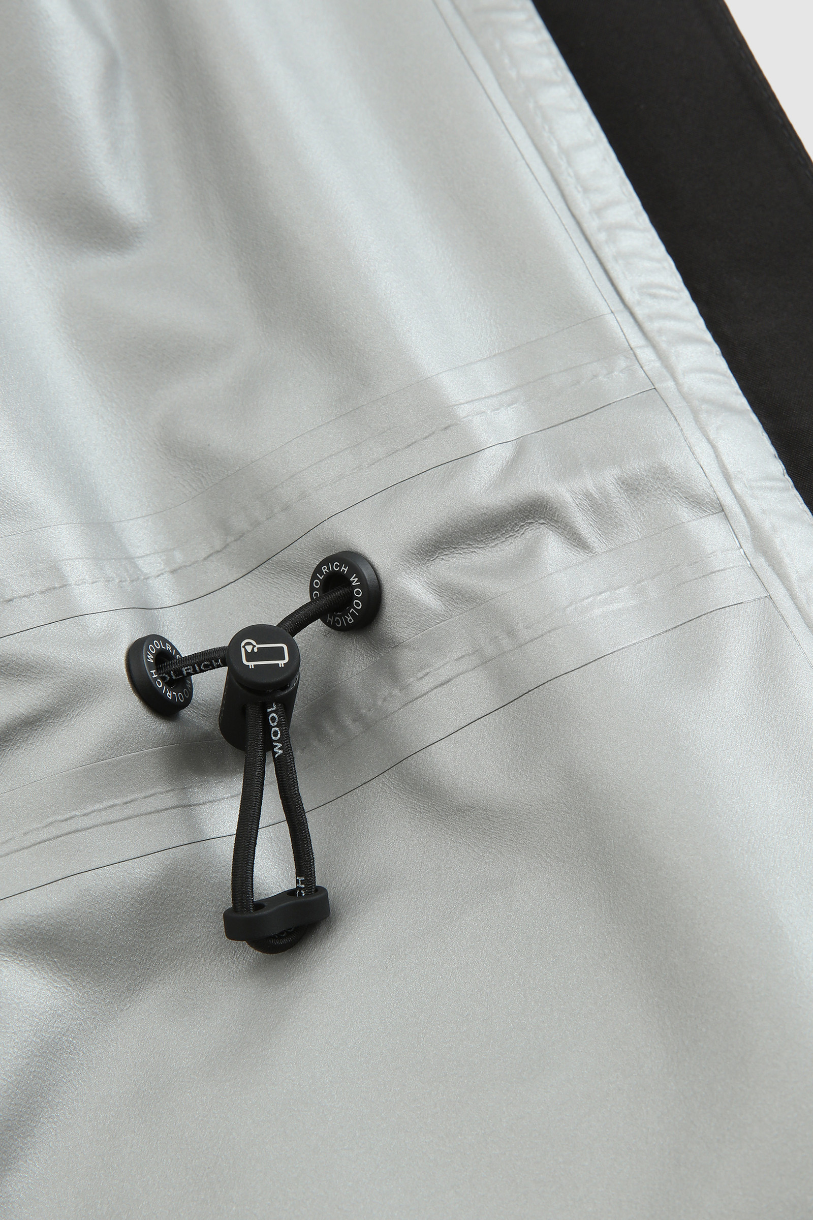 Light Waterproof Clay Parka in Gore-Tex Black photo 11 | Woolrich