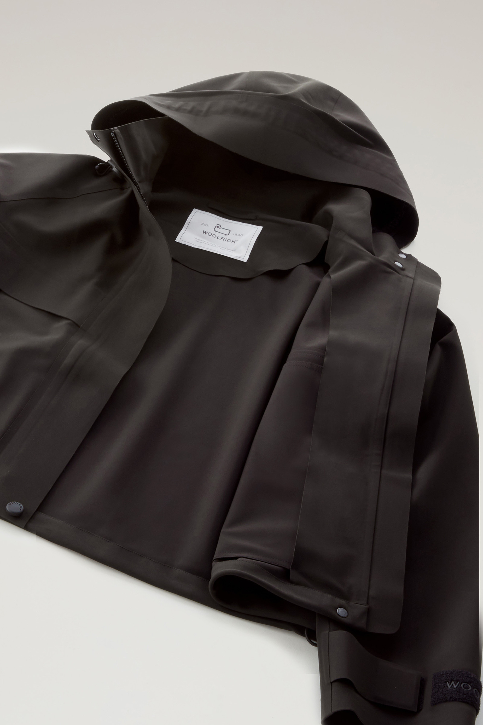 Tech Commuting Short Hooded Jacket in Stretch Nylon Black photo 11 | Woolrich