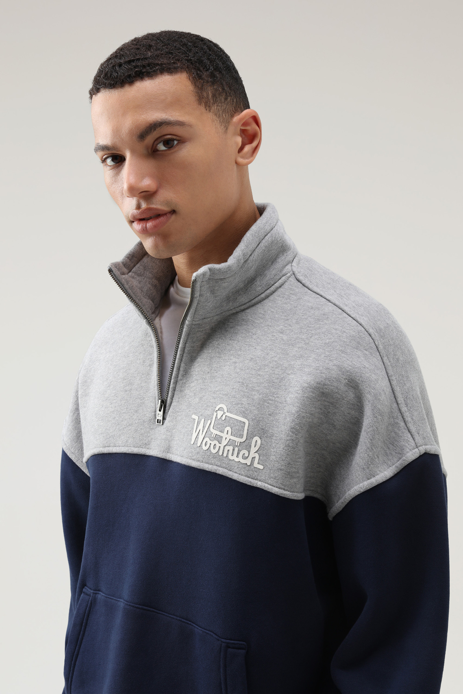 Sweat-shirt Color Block avec demi-zip et logo imprimé bleu photo 4 | Woolrich